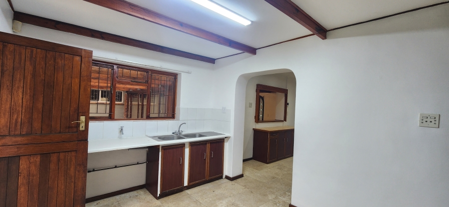 To Let 3 Bedroom Property for Rent in Meadowridge Western Cape